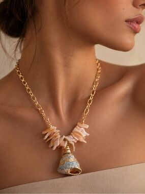 Seashell Pendant Necklace with Coral Chips Beach Summer Vibes